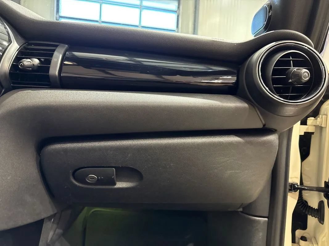 Used 2019 MINI Cooper S w/ Signature Upholstery Package FWD image 70