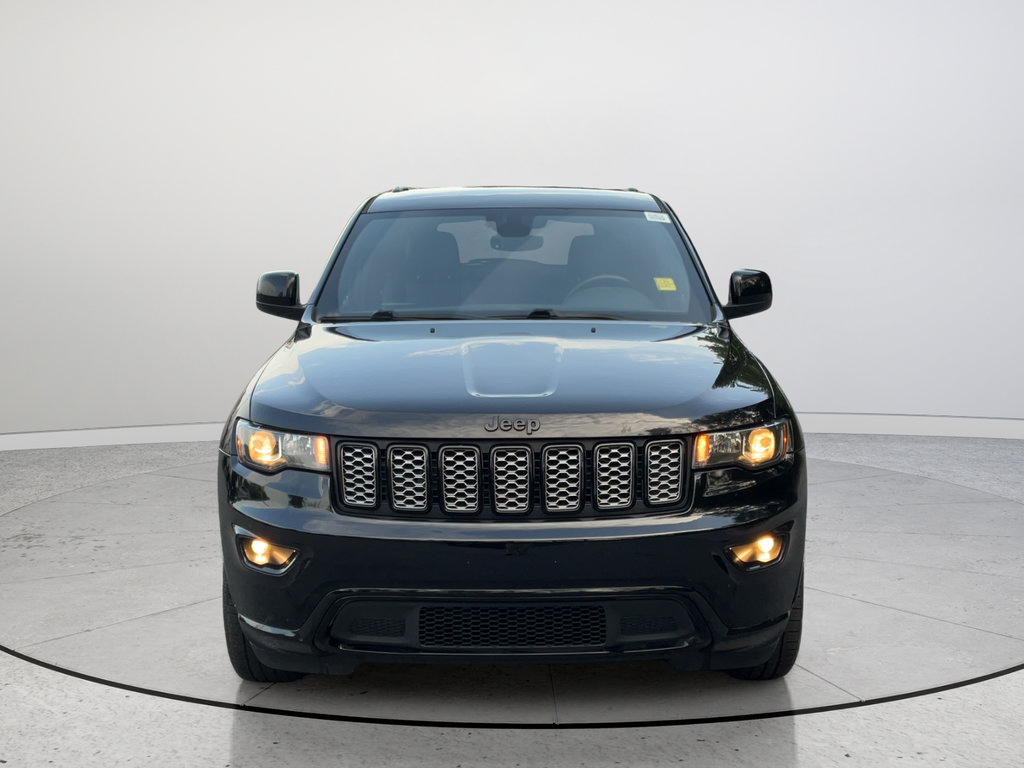 Used 2018 Jeep Grand Cherokee Altitude AWD/4WD image 16