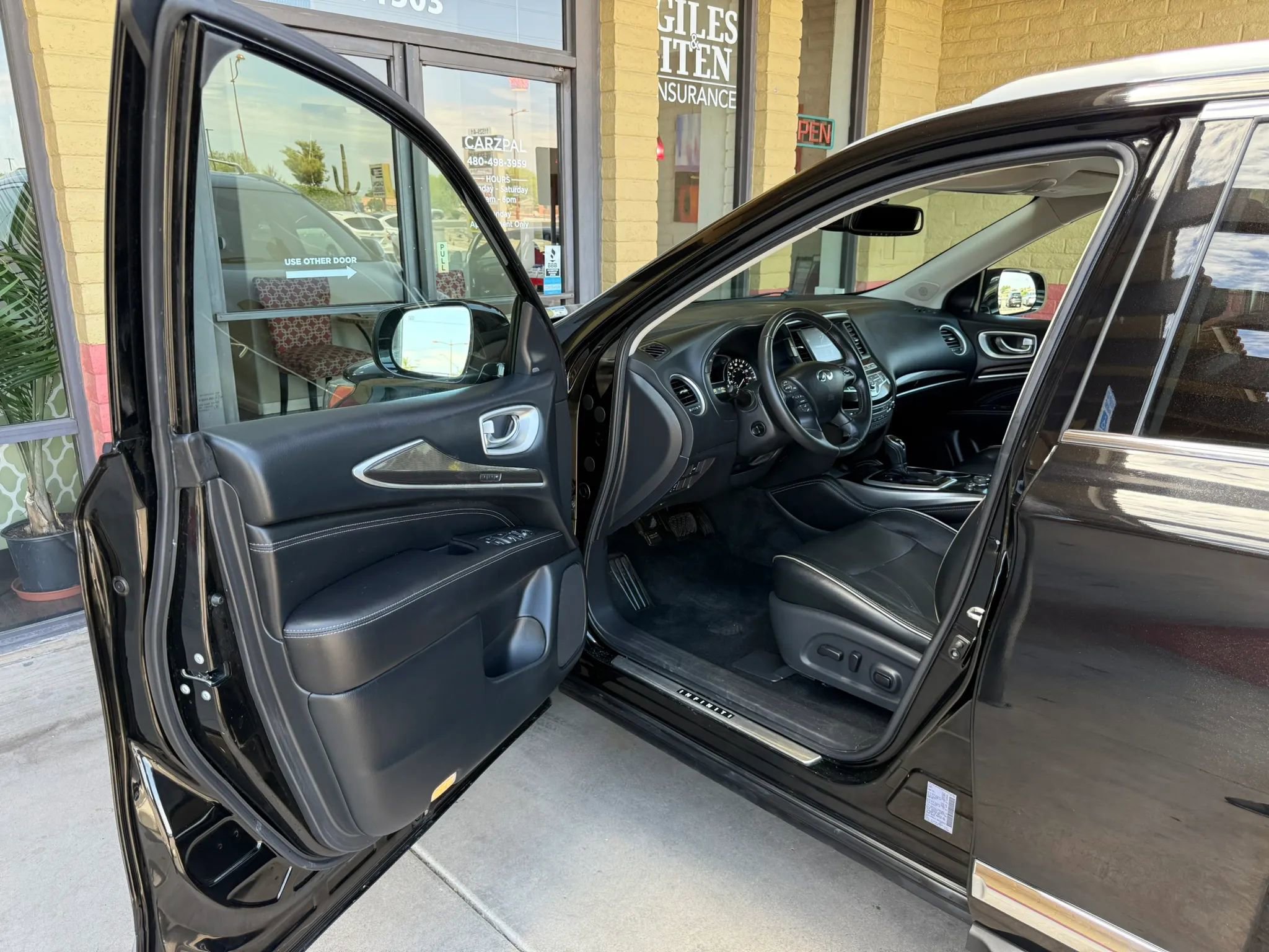 Used 2020 INFINITI QX60 Luxe w/ Essential Package FWD image 15