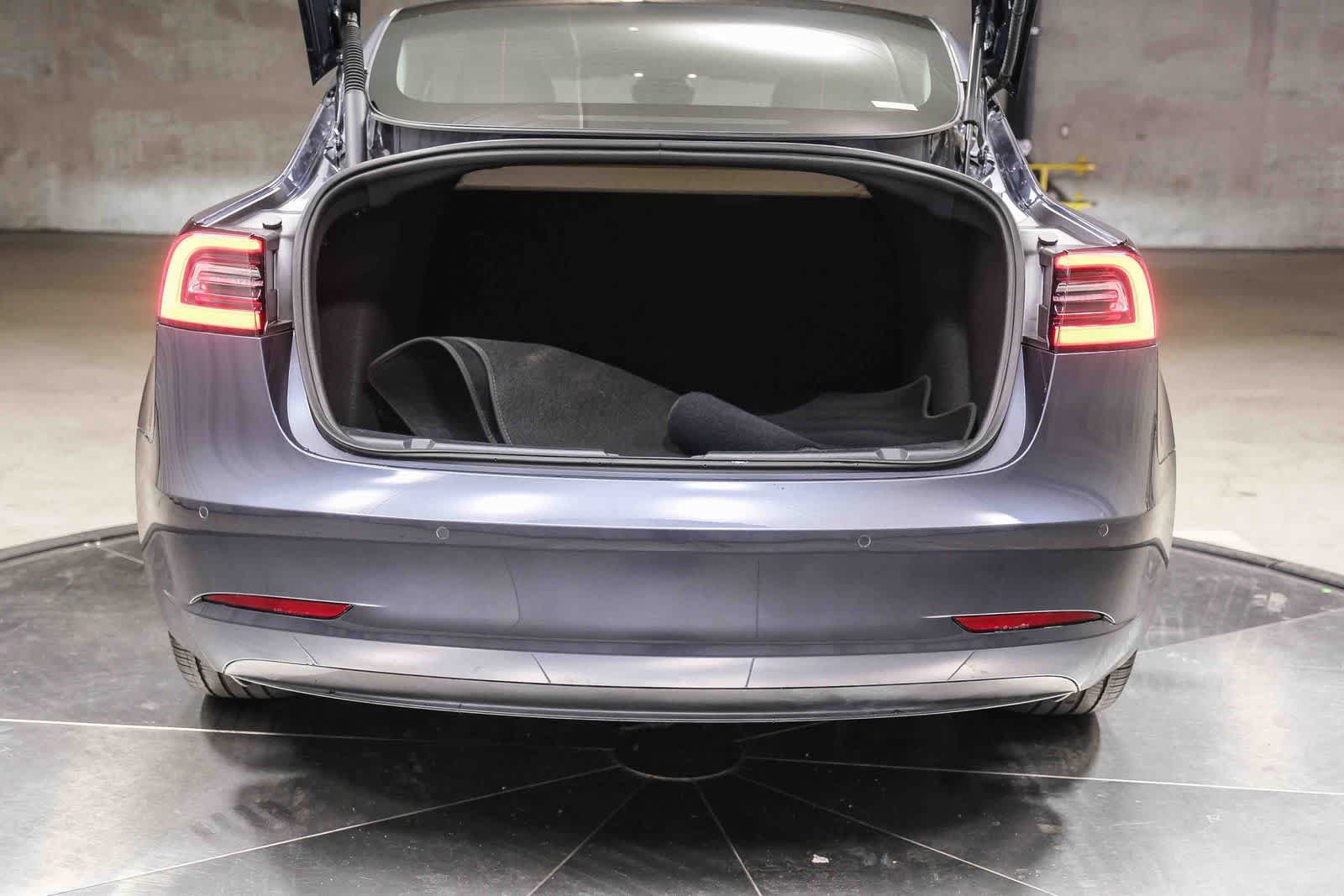 Used 2022 Tesla Model 3 Long Range AWD/4WD image 29