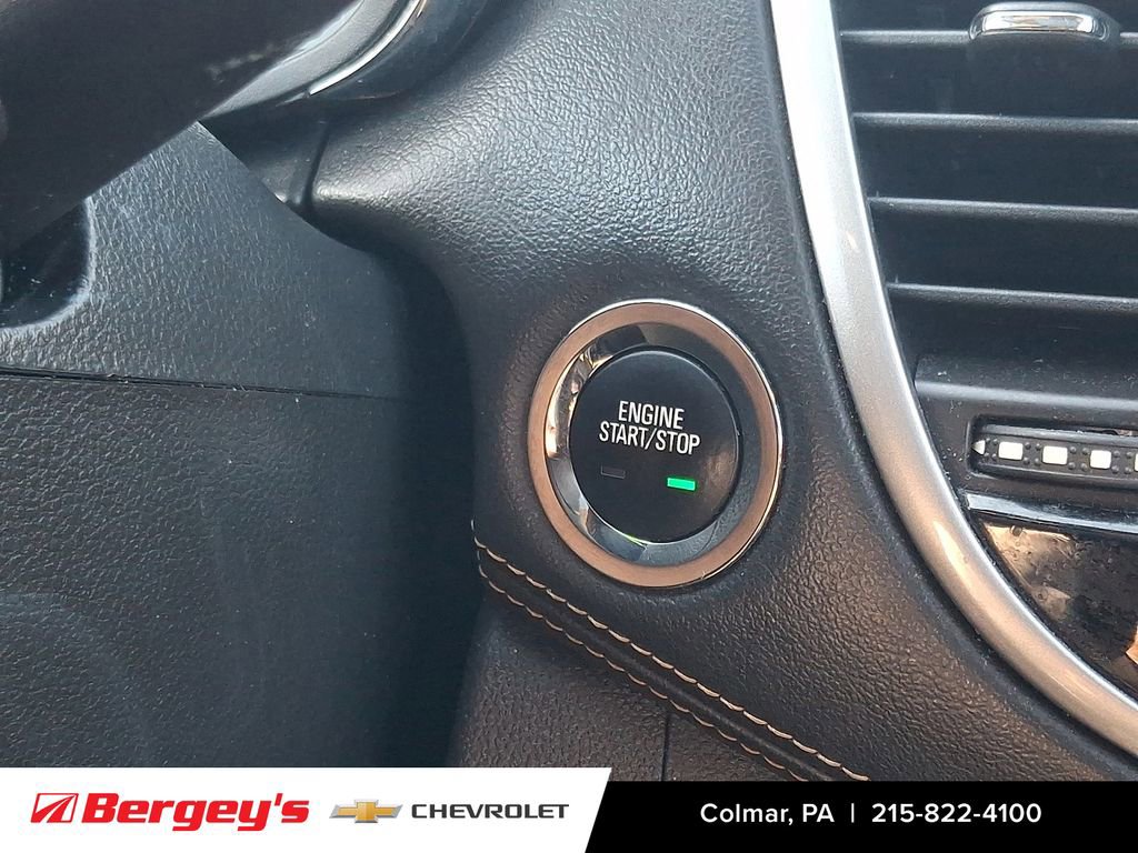 Used 2018 Chevrolet Trax LT w/ LT Convenience Package FWD image 27