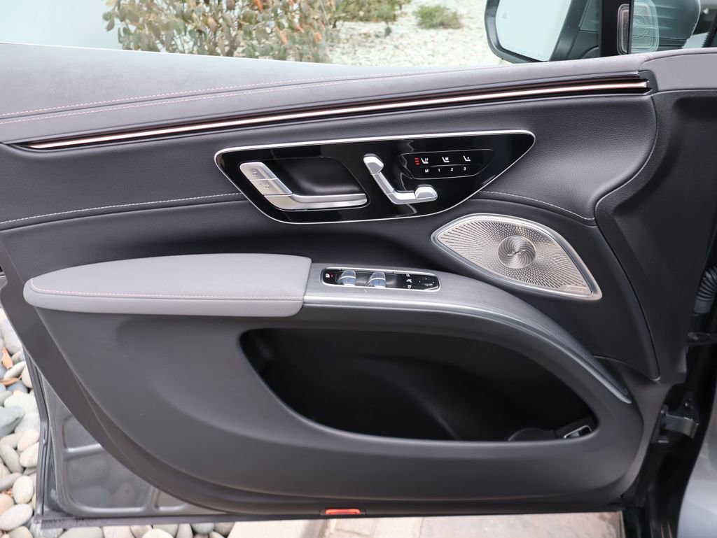Certified 2023 Mercedes-Benz EQS 580 4MATIC SUV image 19
