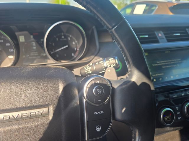 Used 2017 Land Rover Discovery HSE AWD/4WD image 17
