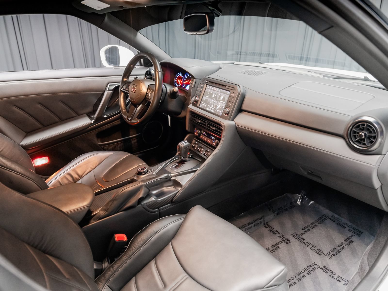 Used 2024 Nissan GT-R Premium w/ Premium Interior Package AWD/4WD image 62