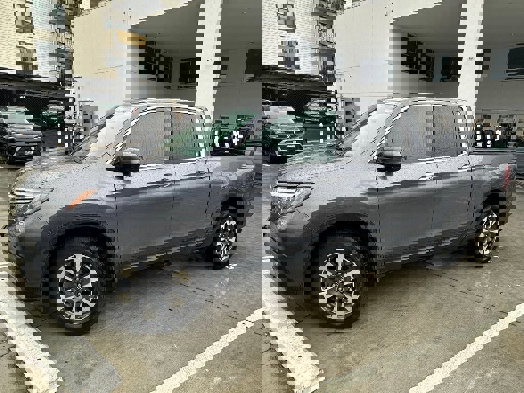 Used 2018 Honda Ridgeline RTL-E image 2