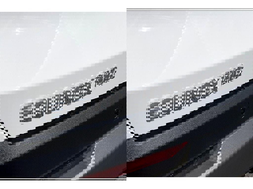 Used 2025 Chevrolet Equinox LT image 30