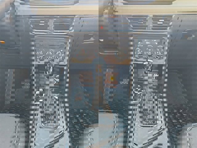 Used 2022 Volkswagen Taos SE w/ Panoramic Sunroof Package image 11