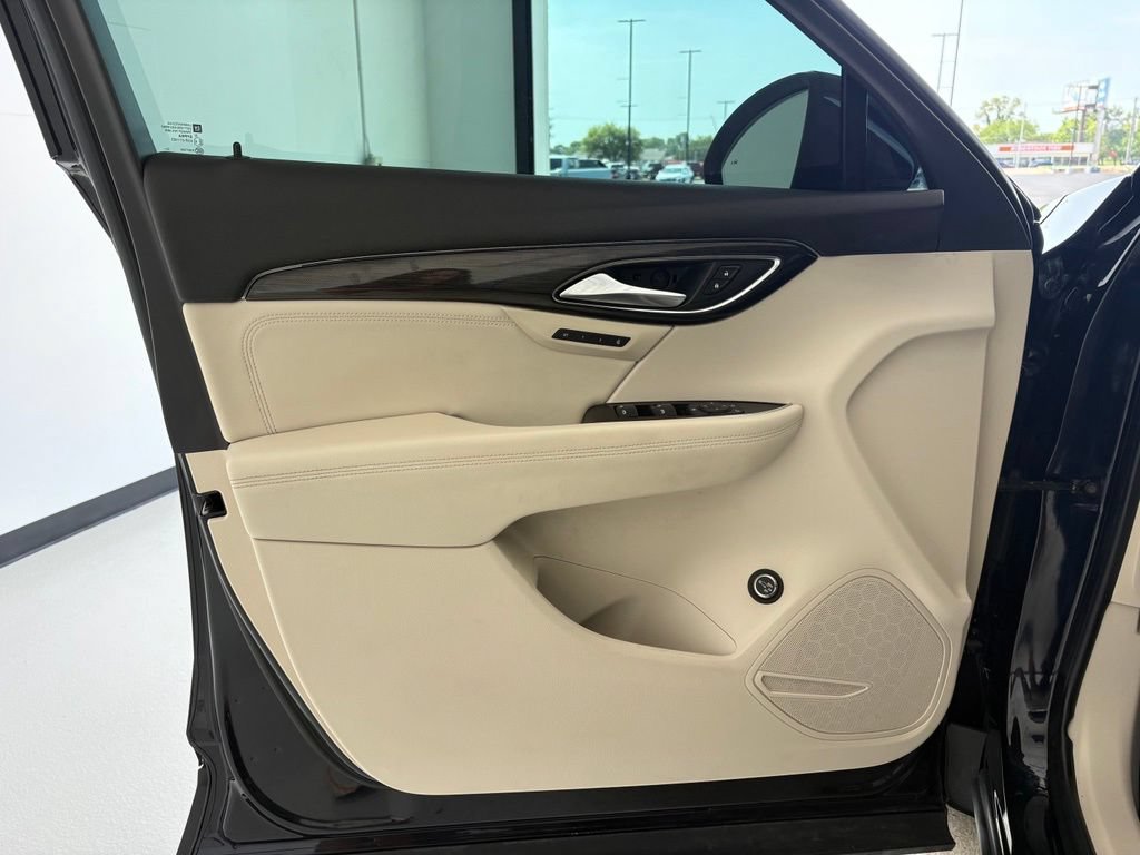 Used 2021 Buick Envision Essence FWD image 25