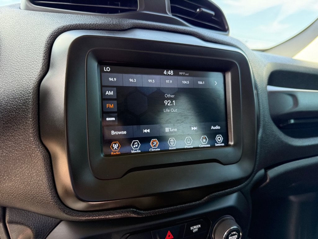 Used 2018 Jeep Renegade Trailhawk AWD/4WD image 14