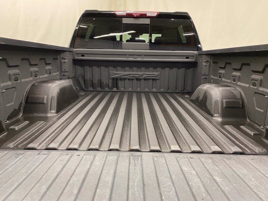 Used 2024 Chevrolet Silverado 1500 ZR2 w/ Technology Package AWD/4WD image 8