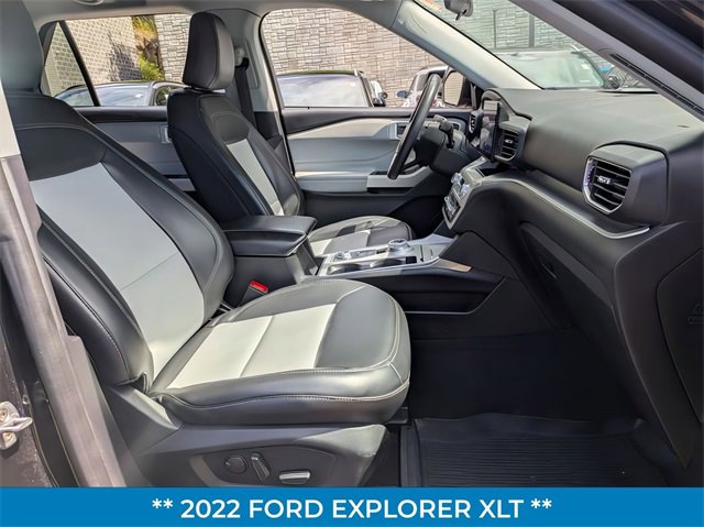 Certified 2022 Ford Explorer XLT w/ Equipment Group 202A image 33