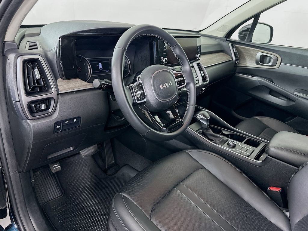 Used 2023 Kia Sorento S AWD/4WD image 9