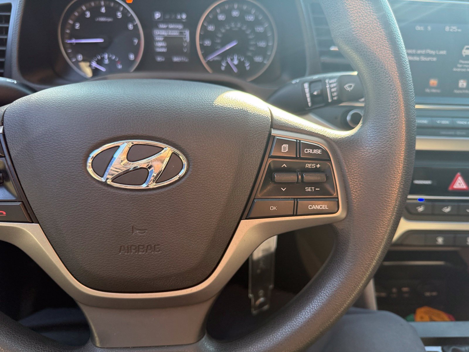 Used 2018 Hyundai Elantra SEL FWD image 19