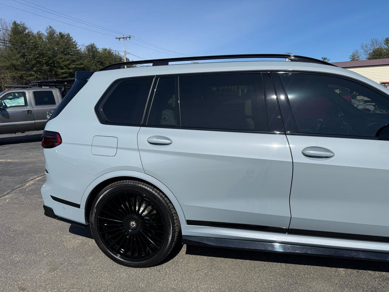 Used 2025 BMW X7 M60i image 14