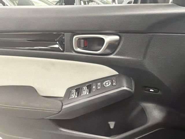 Used 2025 Honda Civic Sport image 26