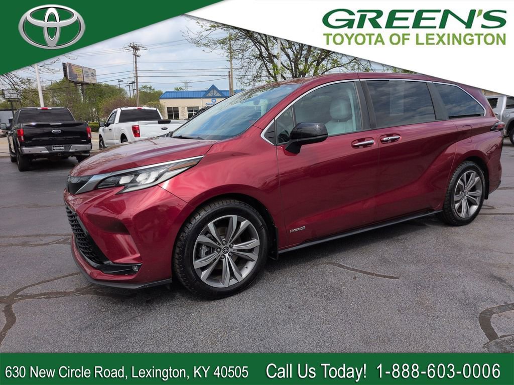 Used 2021 Toyota Sienna XSE AWD/4WD image 1