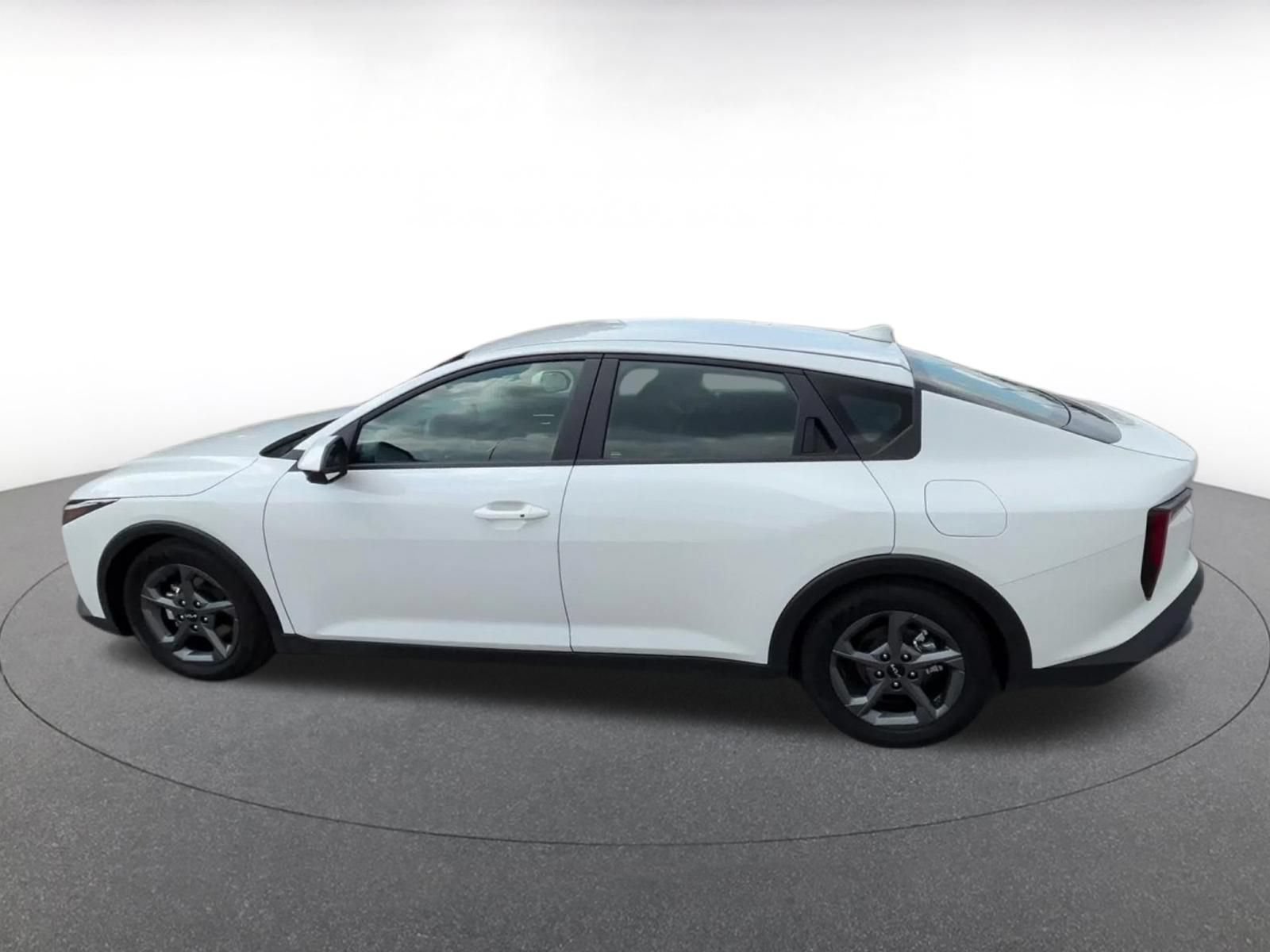 Used 2025 Kia K4 FWD image 8