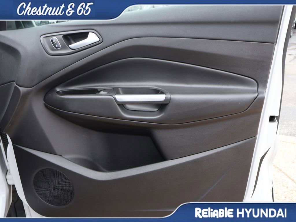 Used 2017 Ford Escape SE image 9