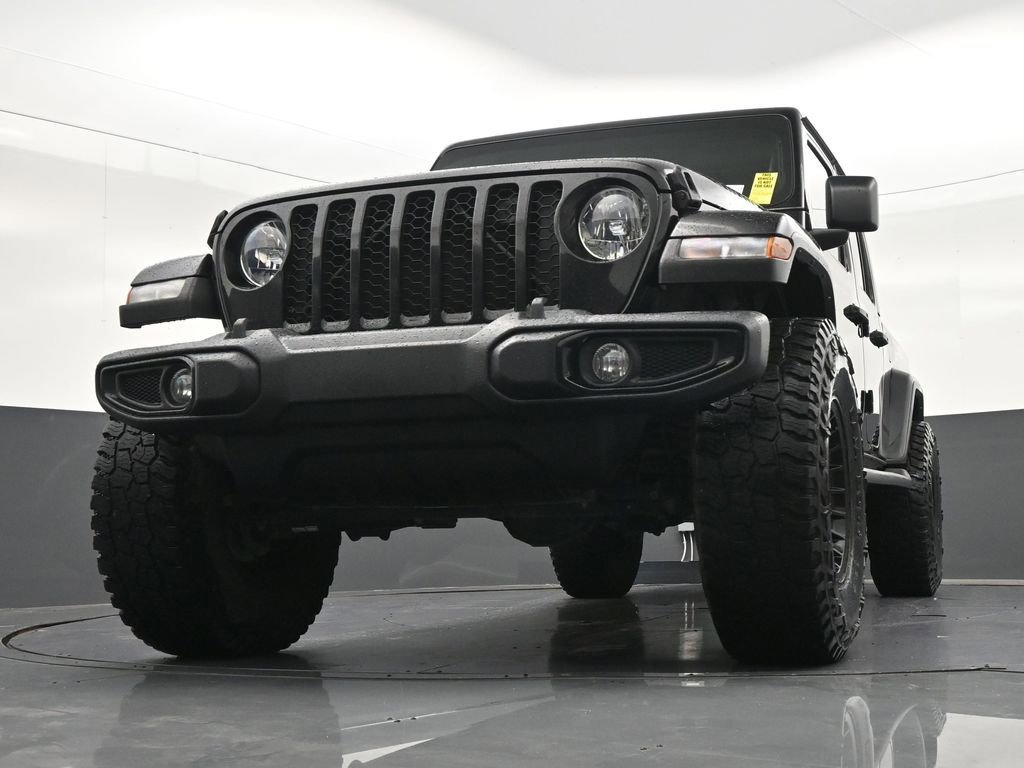 Used 2021 Jeep Gladiator Sport AWD/4WD image 32