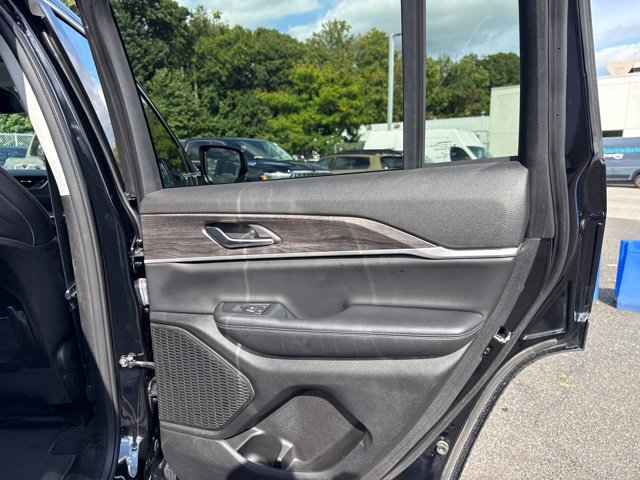 Used 2023 Jeep Grand Cherokee Limited AWD/4WD image 35