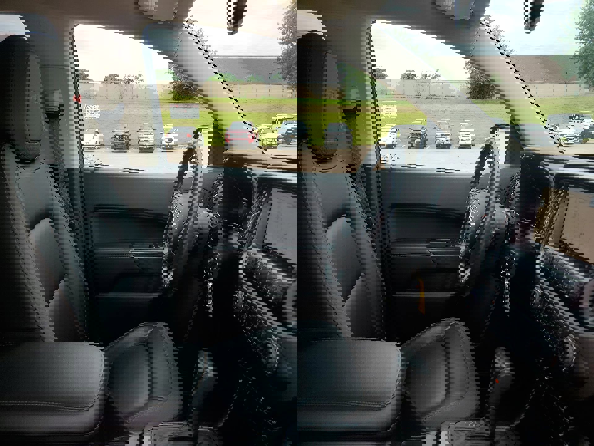 Used 2021 GMC Canyon AT4 w/ Driver Alert Package image 34