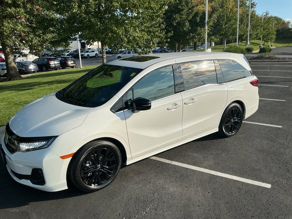 Used 2025 Honda Odyssey Sport-L image 5