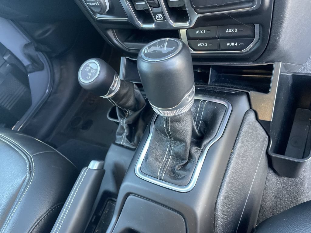 Used 2022 Jeep Wrangler Unlimited Sahara w/ Cold Weather Group AWD/4WD image 26