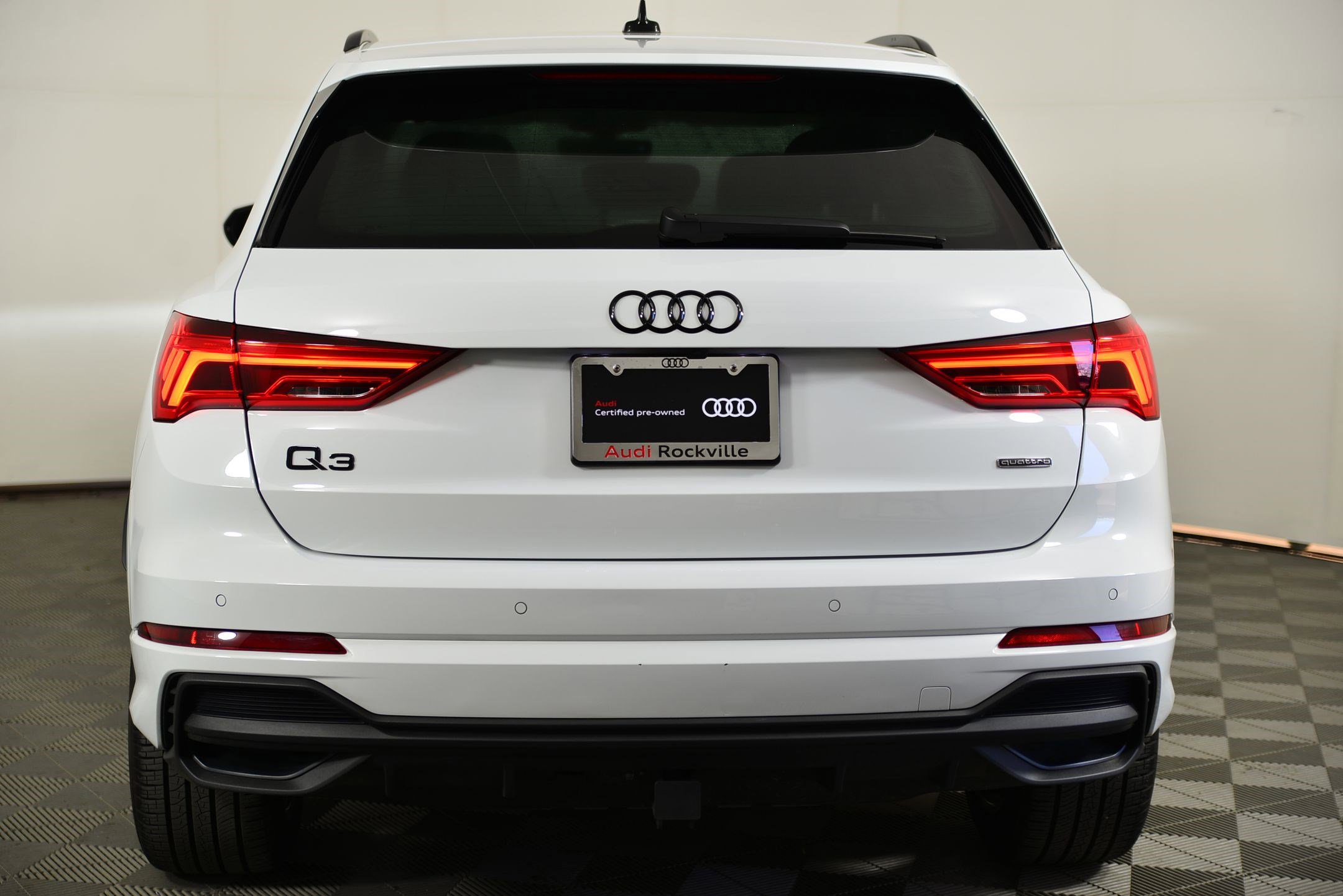 Certified 2025 Audi Q3 2.0T Premium Plus w/ Premium Plus Package image 8