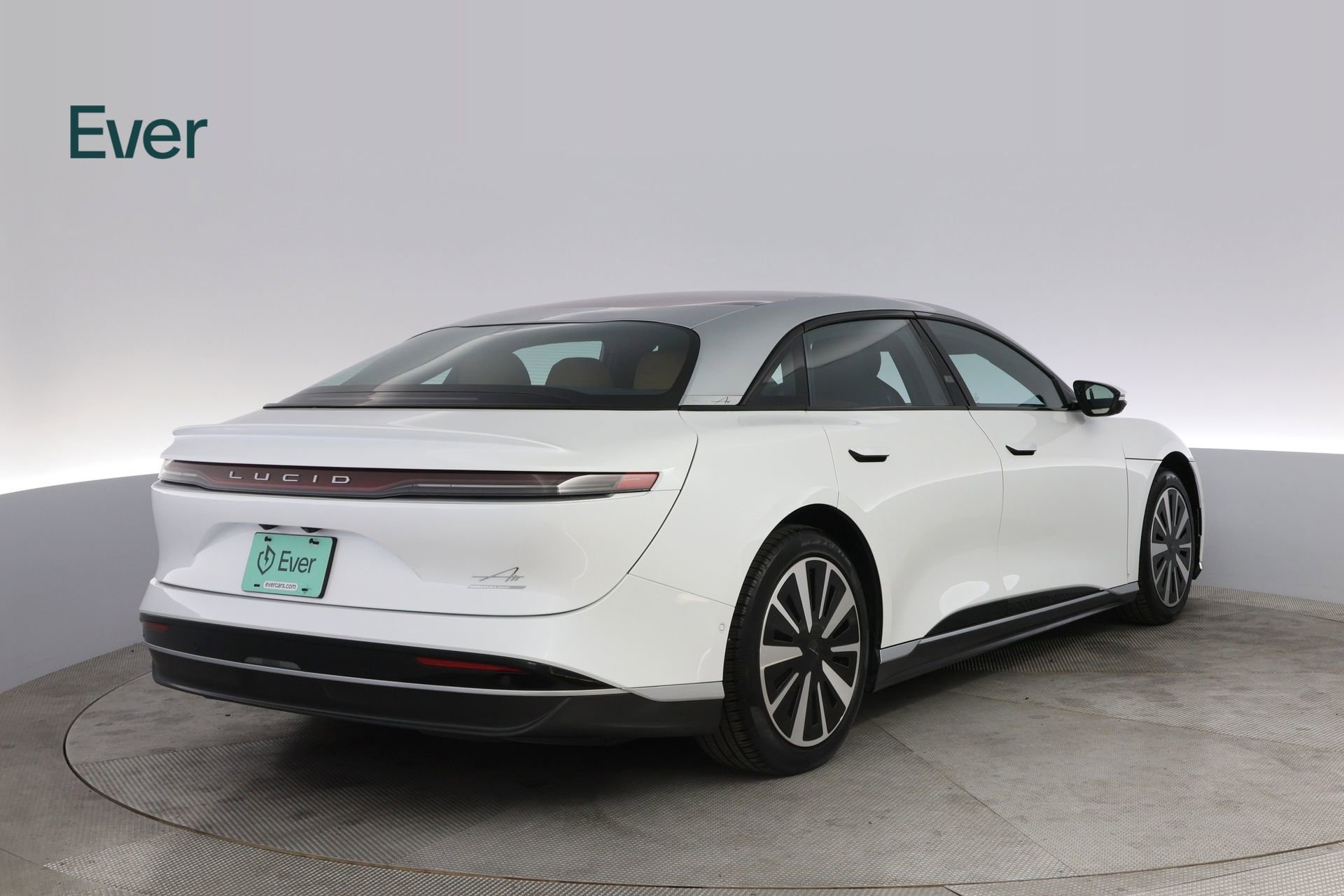 Used 2023 Lucid Air Touring image 3