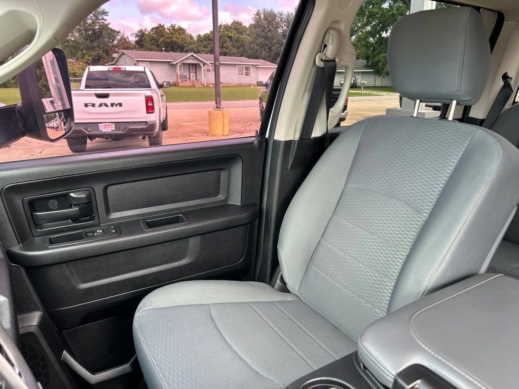 Used 2017 RAM 2500 ST AWD/4WD image 11