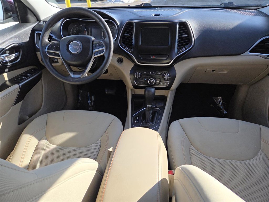 Used 2019 Jeep Cherokee Latitude w/ Popular Appearance Group image 18