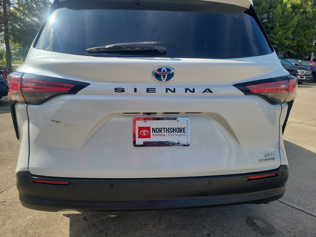 Used 2022 Toyota Sienna XLE FWD image 5