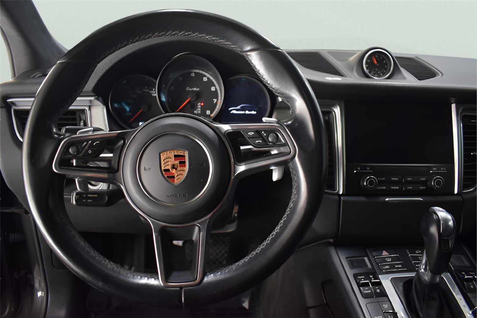 Used 2017 Porsche Macan Turbo AWD/4WD image 8
