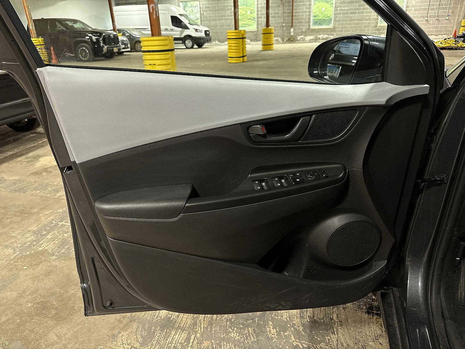 Used 2021 Hyundai Kona SEL AWD/4WD image 28