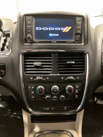 Used 2018 Dodge Grand Caravan SXT FWD image 34