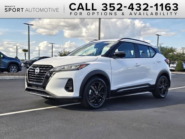 Used 2022 Nissan Kicks SR w/ Premium Package image 1