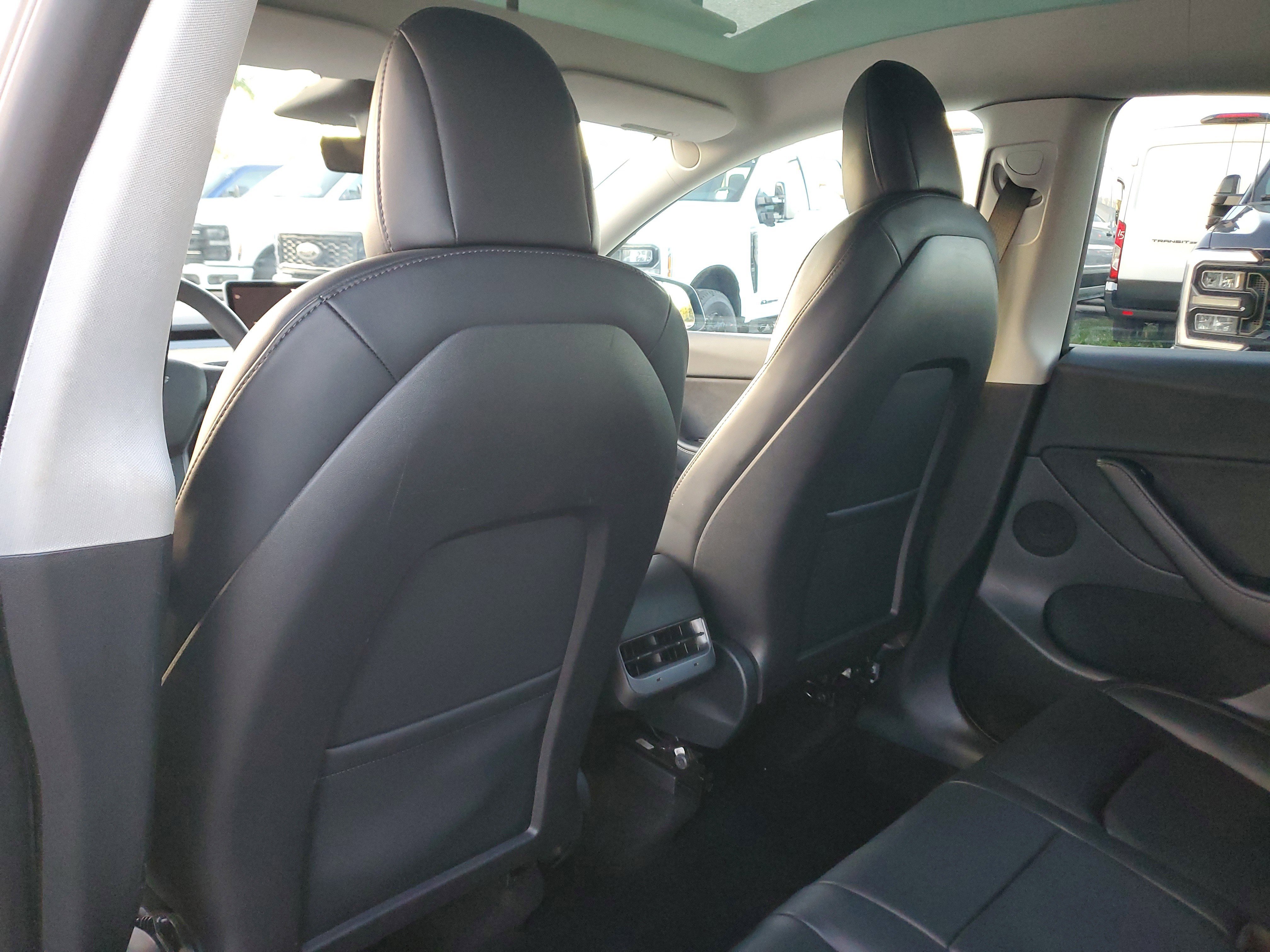 Used 2022 Tesla Model Y Performance image 13