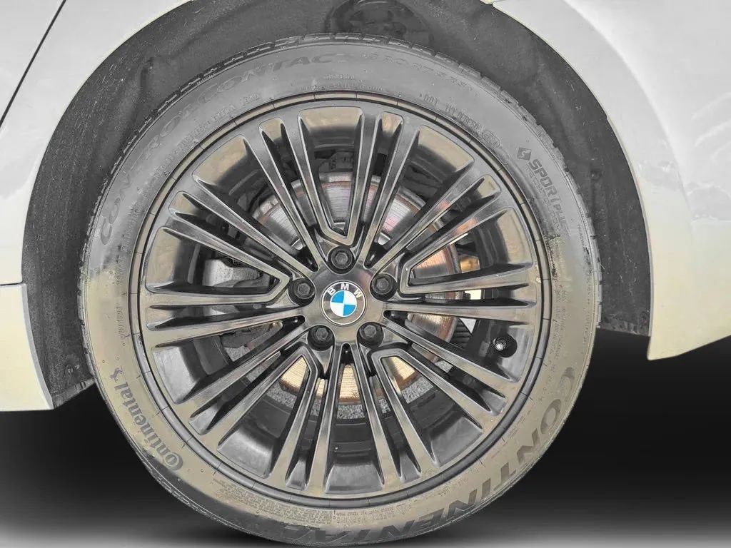 Used 2019 BMW 530i xDrive w/ Convenience Package AWD/4WD image 29
