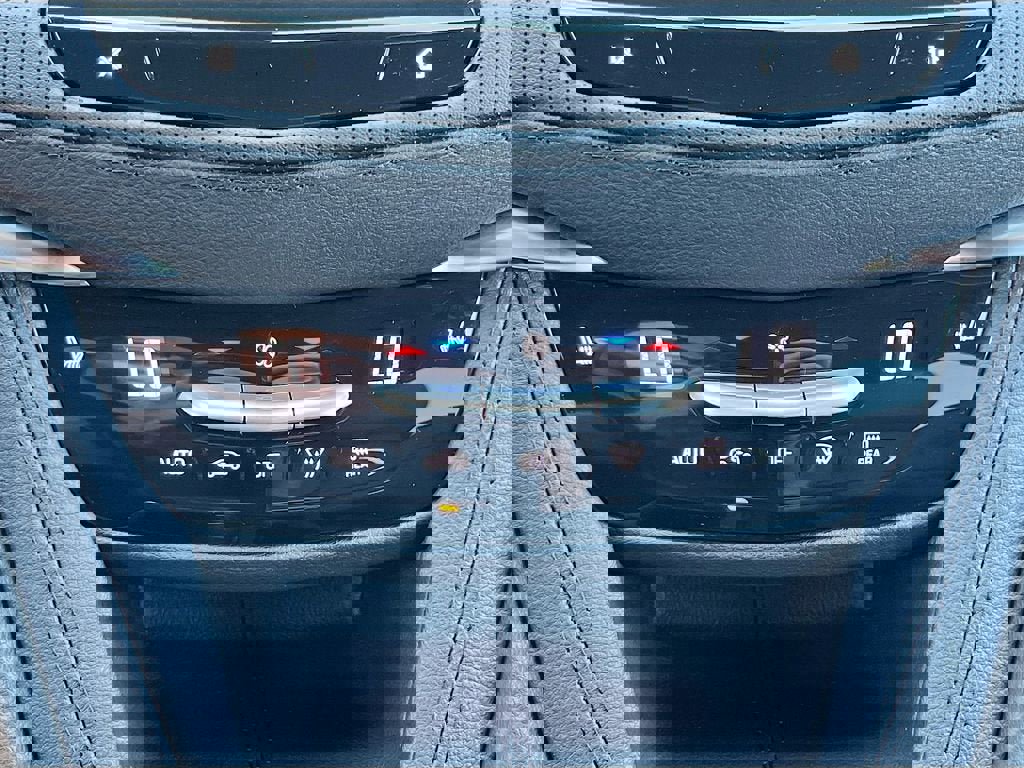 New 2025 Cadillac XT5 Luxury w/ LPO, Floor Liner Package image 15