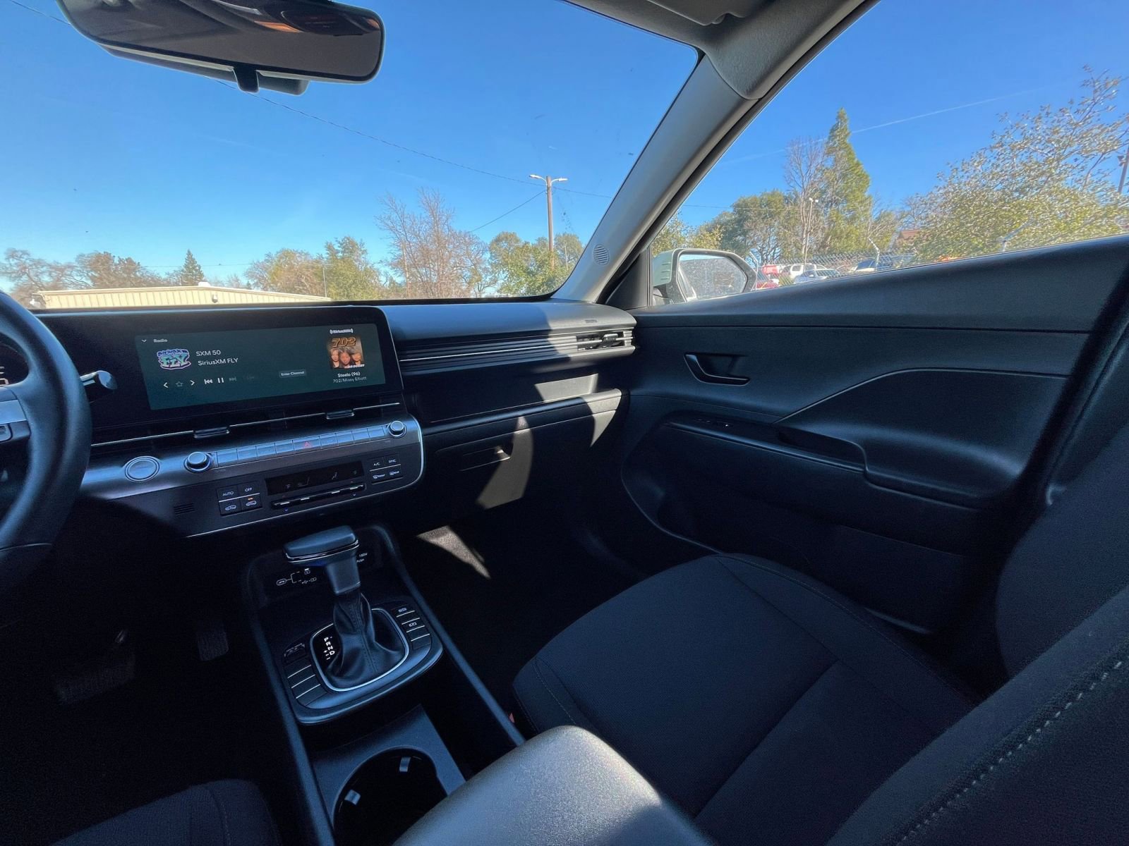 Used 2025 Hyundai Kona SEL image 35