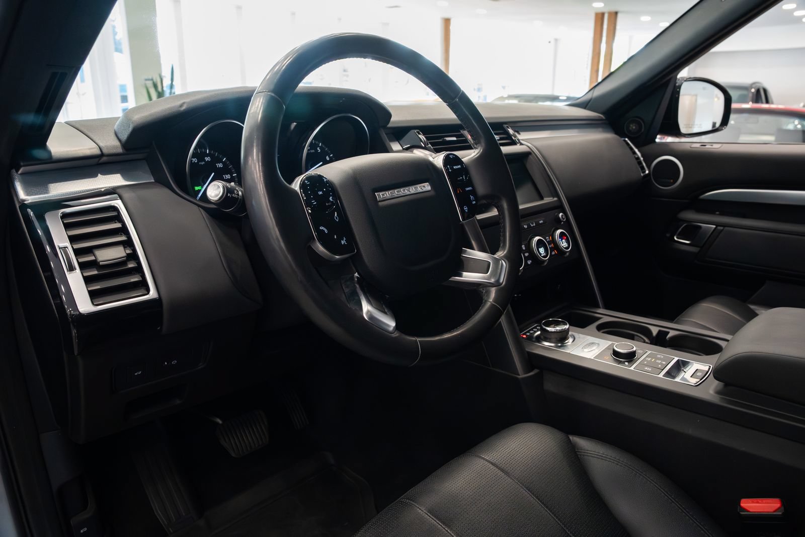 Used 2020 Land Rover Discovery Landmark AWD/4WD image 19