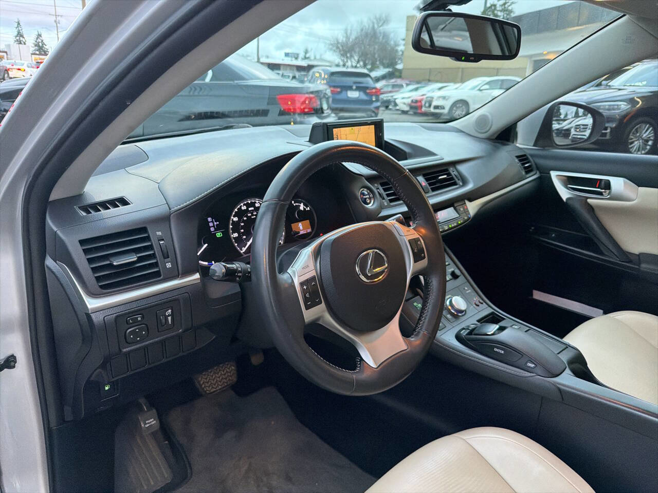 Used 2011 Lexus CT 200h Premium w/ Premium Audio Pkg image 28