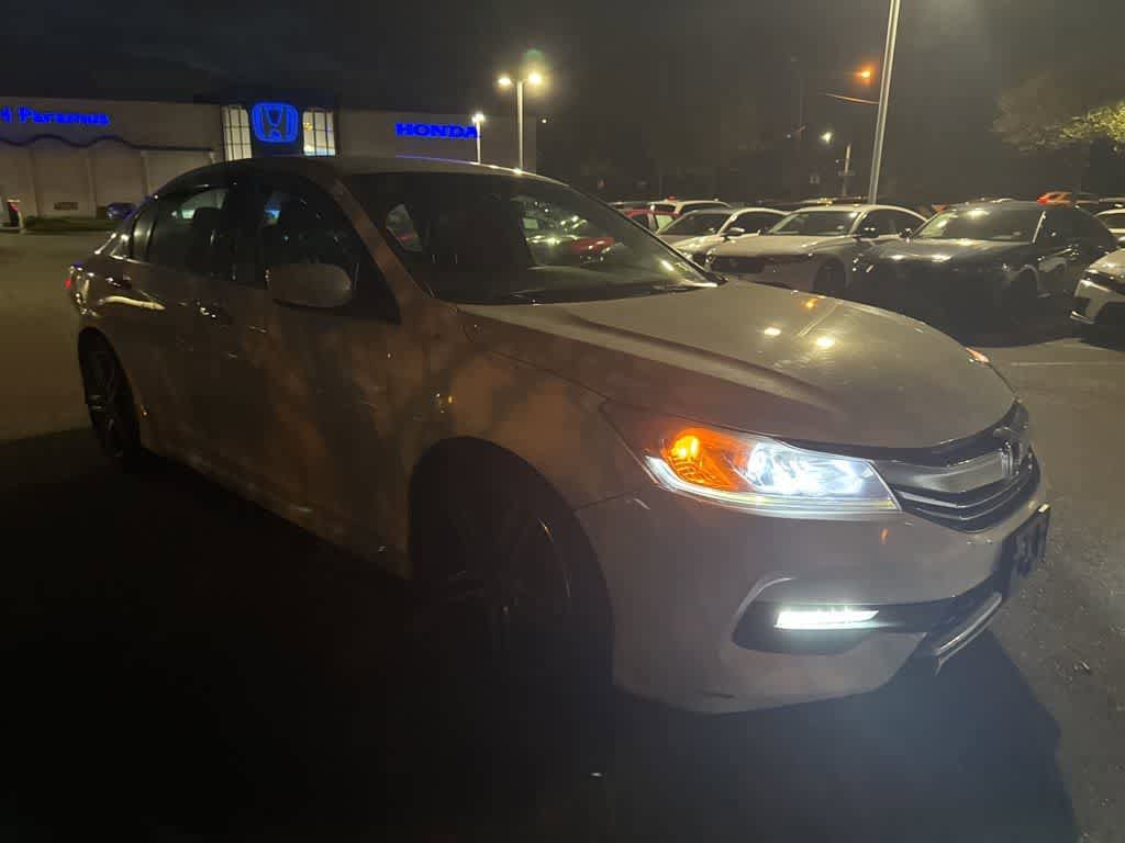 Used 2016 Honda Accord Sport image 12