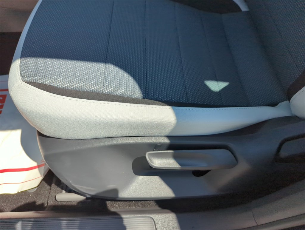 New 2025 Volkswagen Taos S image 27