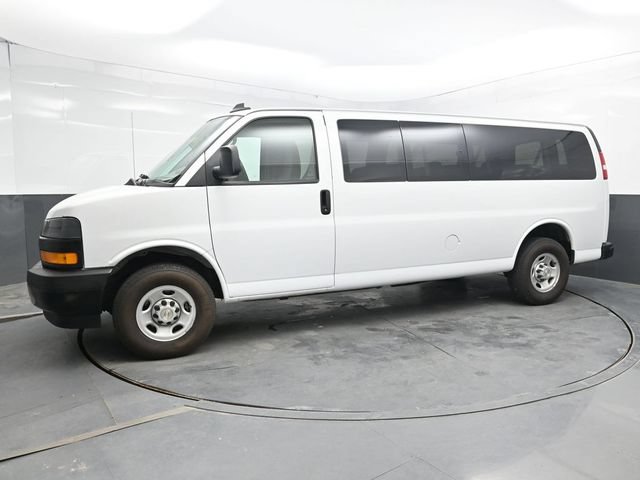 Used 2024 Chevrolet Express 3500 LS RWD image 3