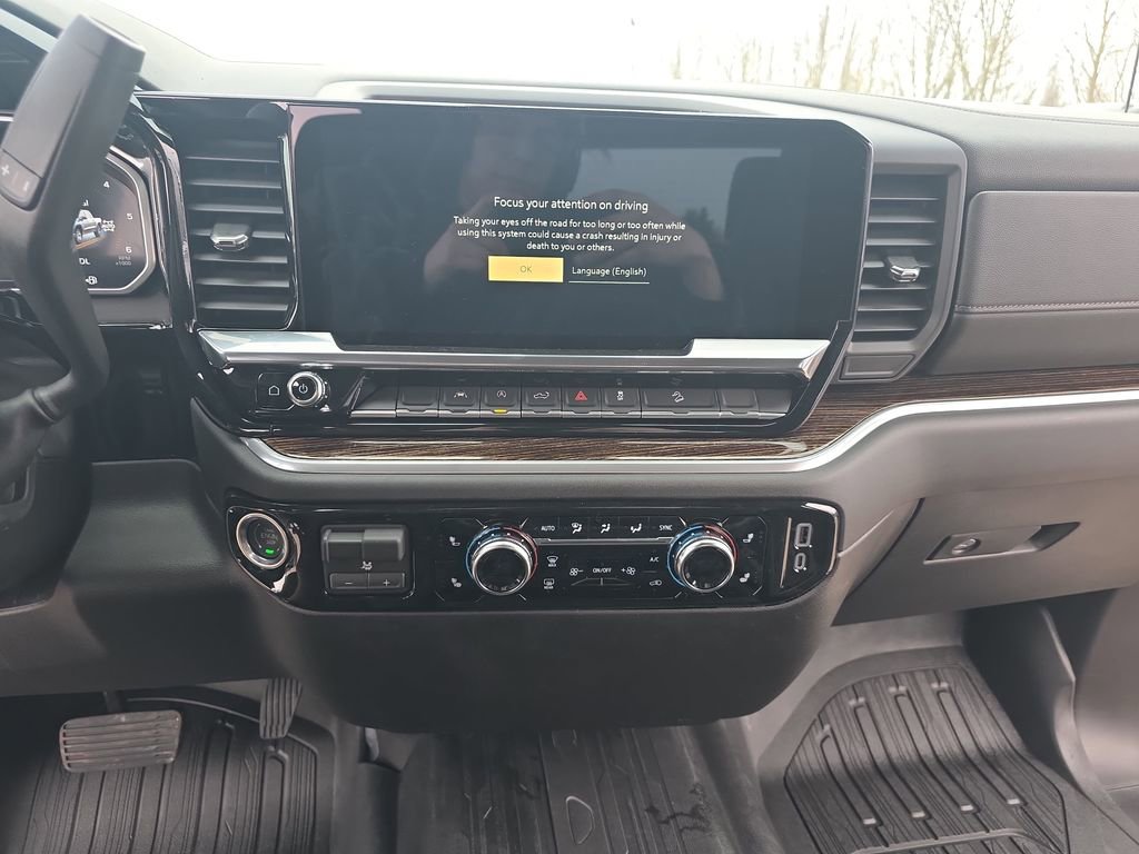 New 2026 GMC Sierra 1500 SLE image 19