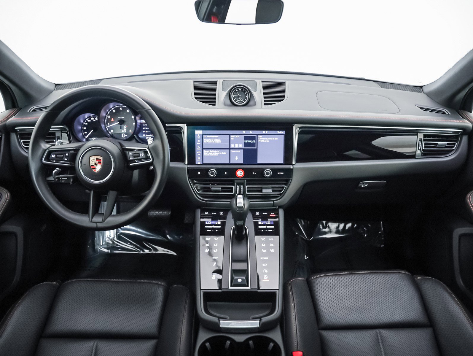 Certified 2022 Porsche Macan S w/ Premium Package Plus image 15