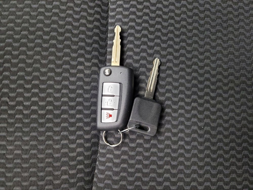 Used 2019 Nissan Rogue Sport S image 32