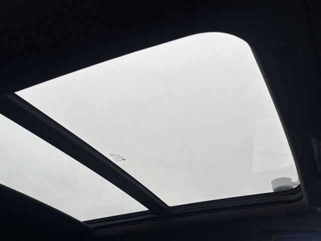 Used 2021 GMC Yukon AT4 w/ AT4 Premium Package image 16