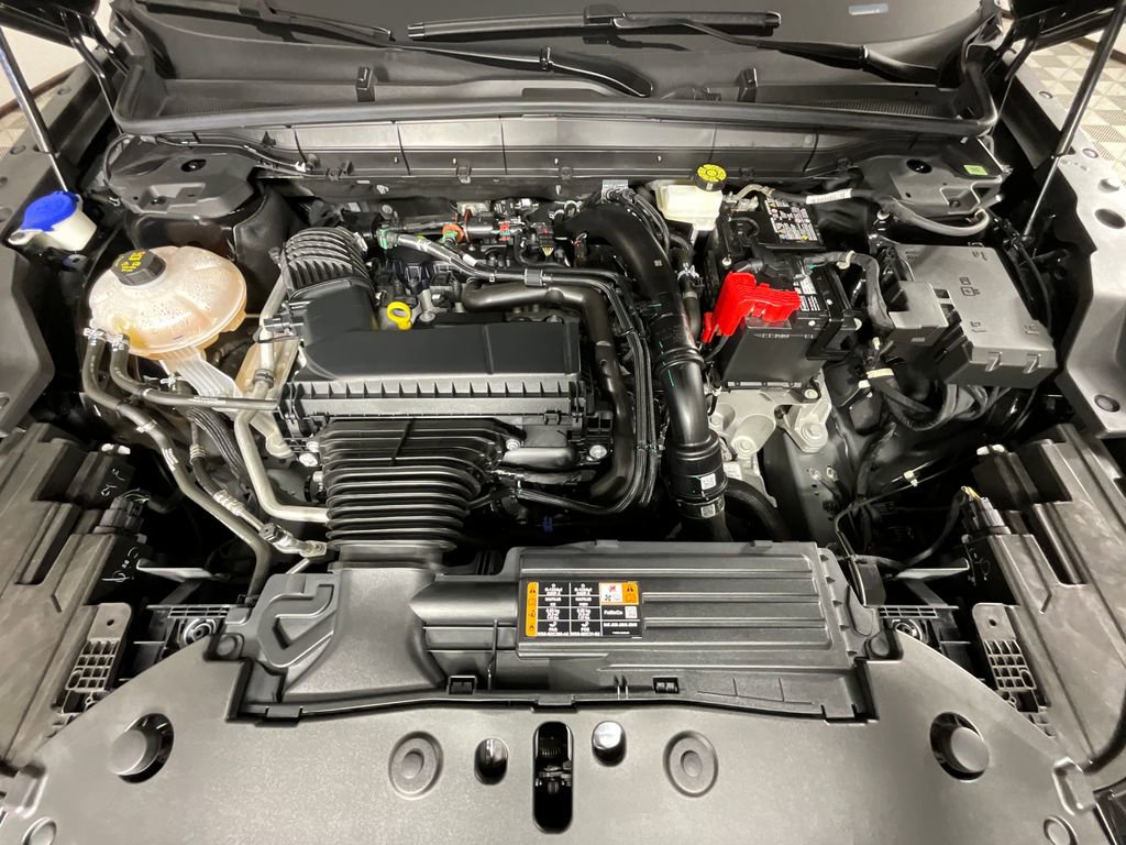 Used 2025 Lincoln Nautilus Premier image 27